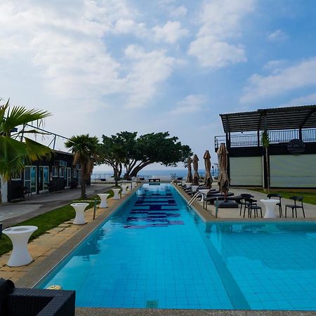 White Card Free Diving Hostel Xiaoliuqiu Exterior photo